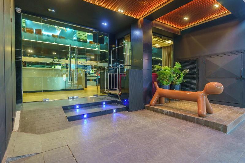 Deco Lux Hotel image