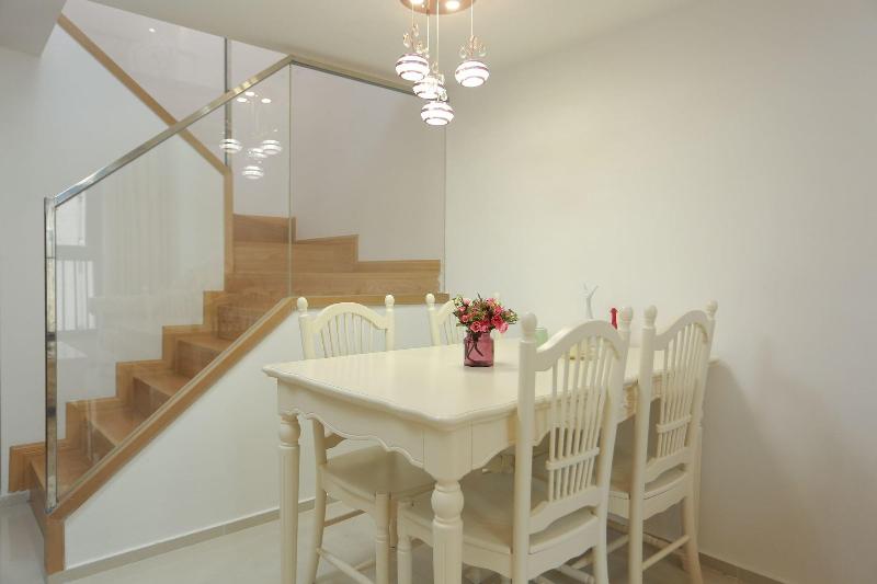 Ihouse Executive Apartment image
