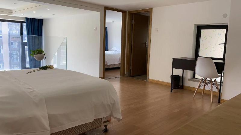 Ihouse Executive Apartment image