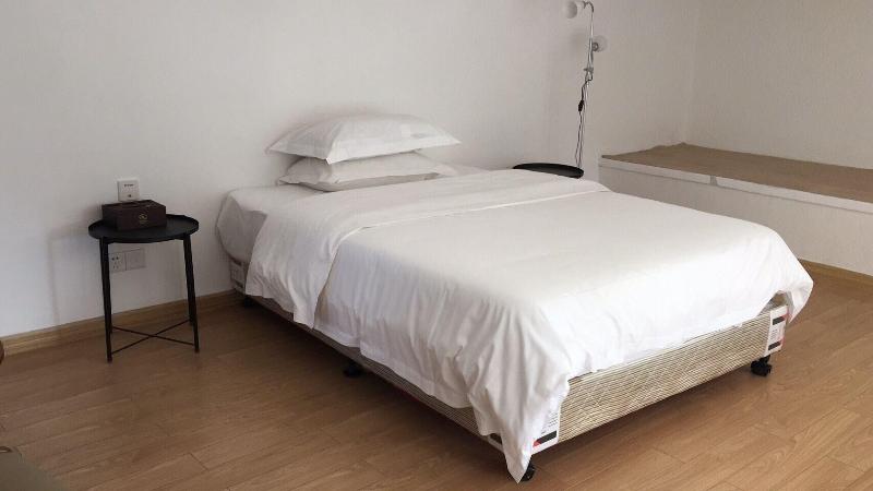 Ihouse Executive Apartment image