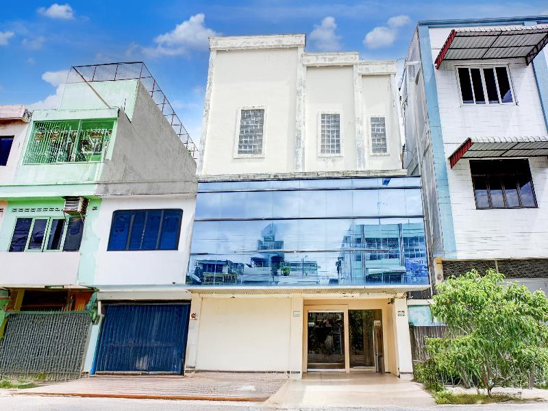 Collection O Peunayong Near Masjid Raya B