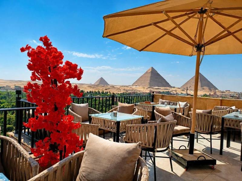 New Gardenia Pyramids View image