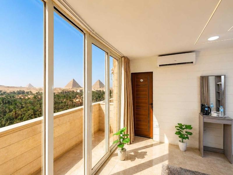 New Gardenia Pyramids View image