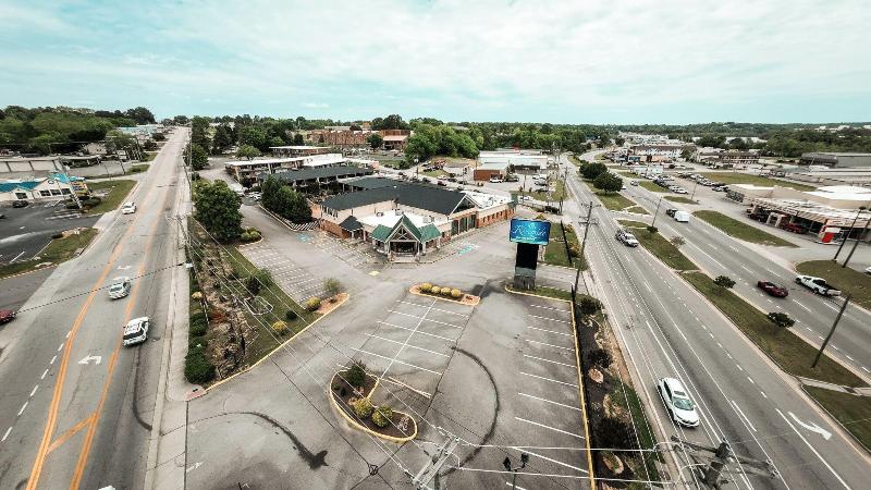 Riverside Inn Suites By Oyo Danville Ceaser Casino image
