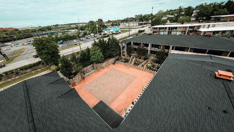 Riverside Inn Suites By Oyo Danville Ceaser Casino image