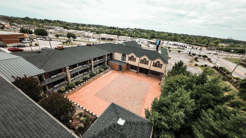 Riverside Inn Suites By Oyo Danville Ceaser Casino image