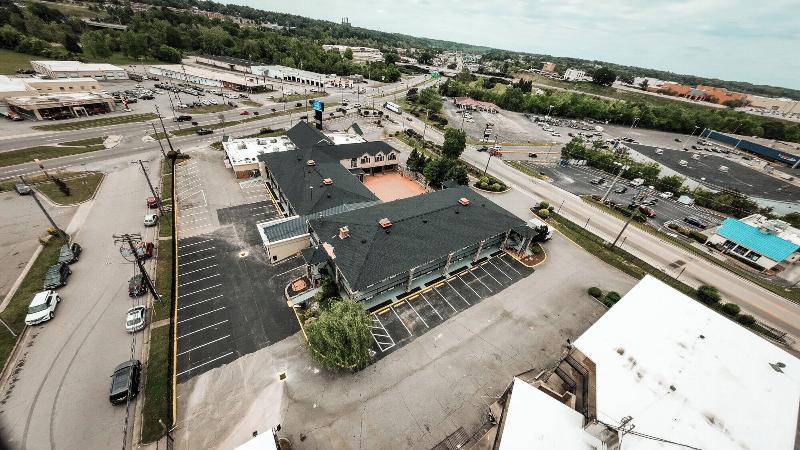 Riverside Inn Suites By Oyo Danville Ceaser Casino image