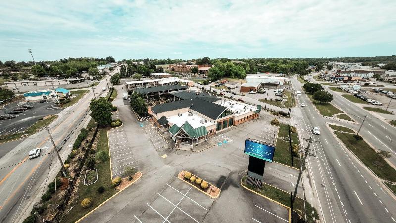 Riverside Inn Suites By Oyo Danville Ceaser Casino image