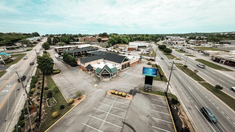 Riverside Inn Suites By Oyo Danville Ceaser Casino image