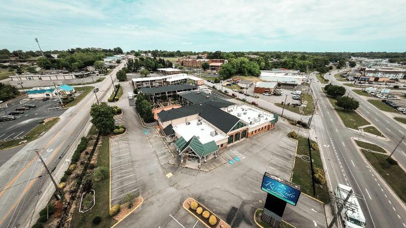 Riverside Inn Suites By Oyo Danville Ceaser Casino image
