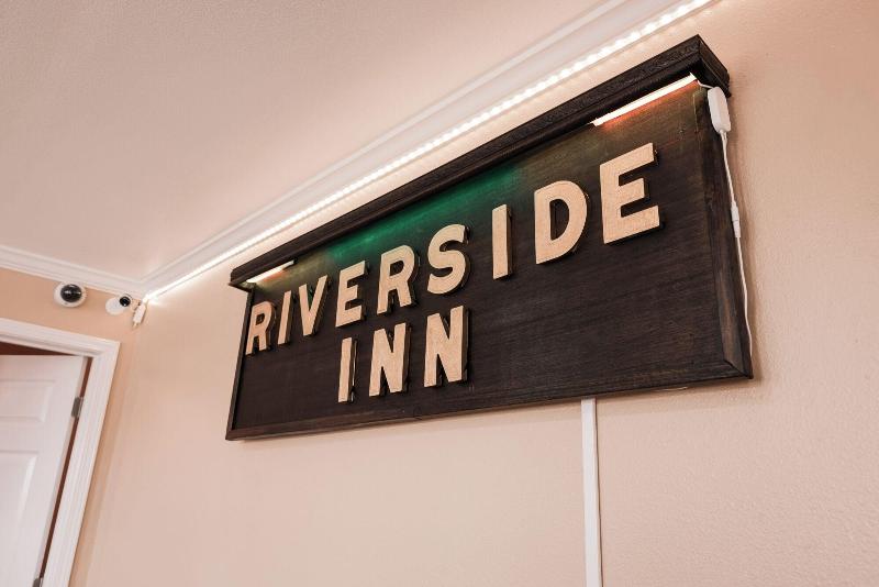 Riverside Inn Suites By Oyo Danville Ceaser Casino image