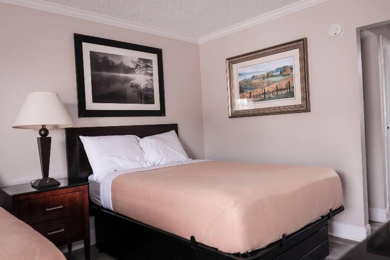 Riverside Inn Suites By Oyo Danville Ceaser Casino image