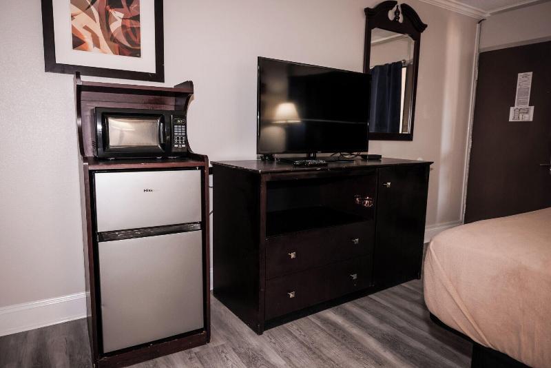 Riverside Inn Suites By Oyo Danville Ceaser Casino image
