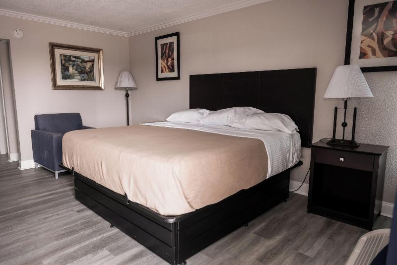 Riverside Inn Suites By Oyo Danville Ceaser Casino image