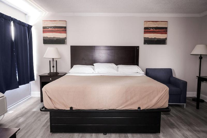 Riverside Inn Suites By Oyo Danville Ceaser Casino image
