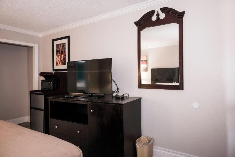Riverside Inn Suites By Oyo Danville Ceaser Casino image