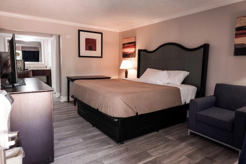 Riverside Inn Suites By Oyo Danville Ceaser Casino image