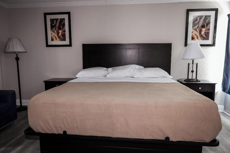 Riverside Inn Suites By Oyo Danville Ceaser Casino image