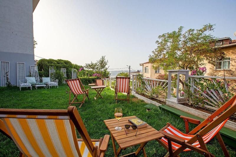 Mansion Milia Adult Only 5