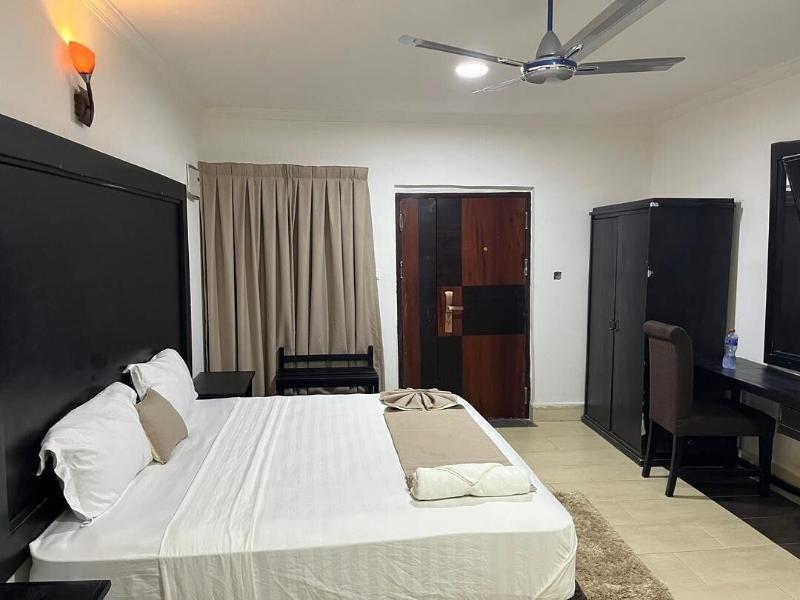 Fanco Hotel image