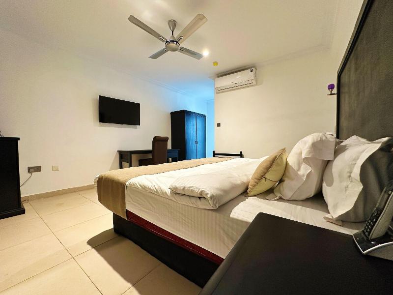 Fanco Hotel image
