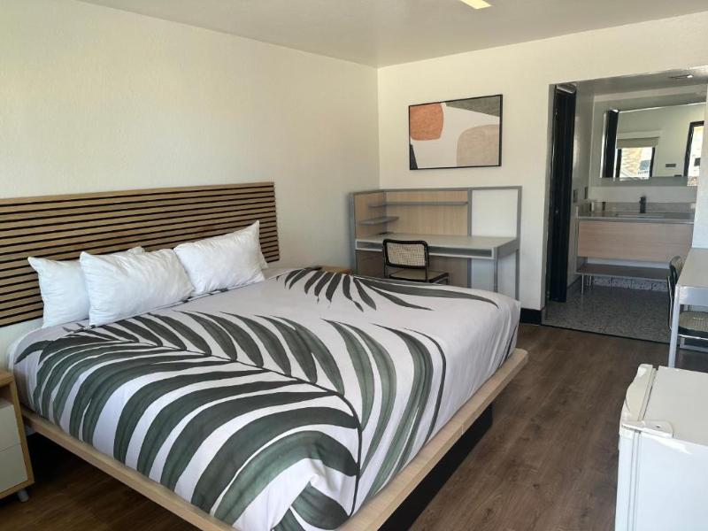 Sway Hotel image