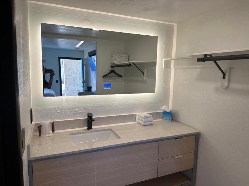 Sway Hotel image