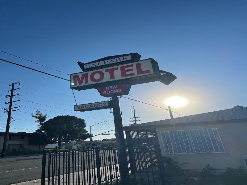Sai Park Motel image