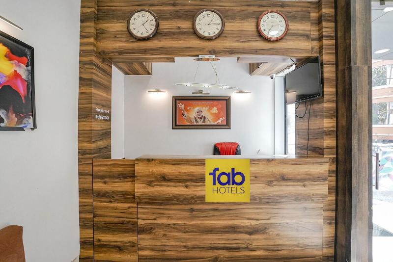 Fabhotel Sai Plaza Executive image
