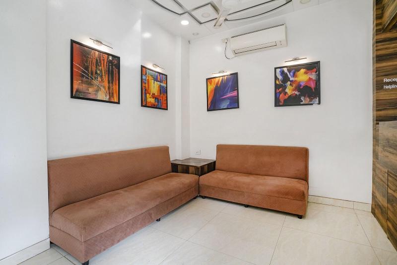 Fabhotel Sai Plaza Executive image