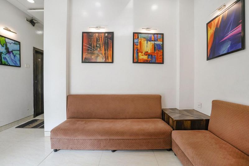 Fabhotel Sai Plaza Executive image