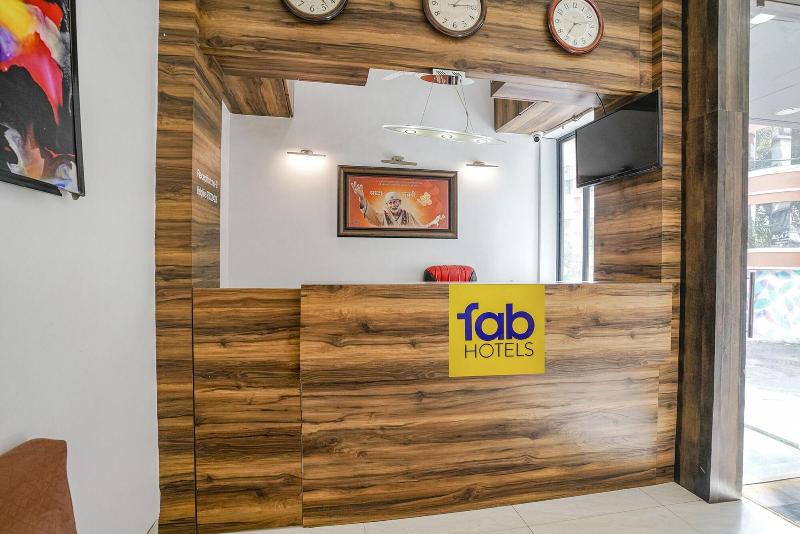 Fabhotel Sai Plaza Executive image