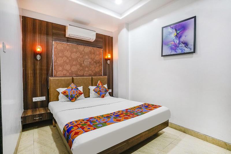 Fabhotel Sai Plaza Executive image