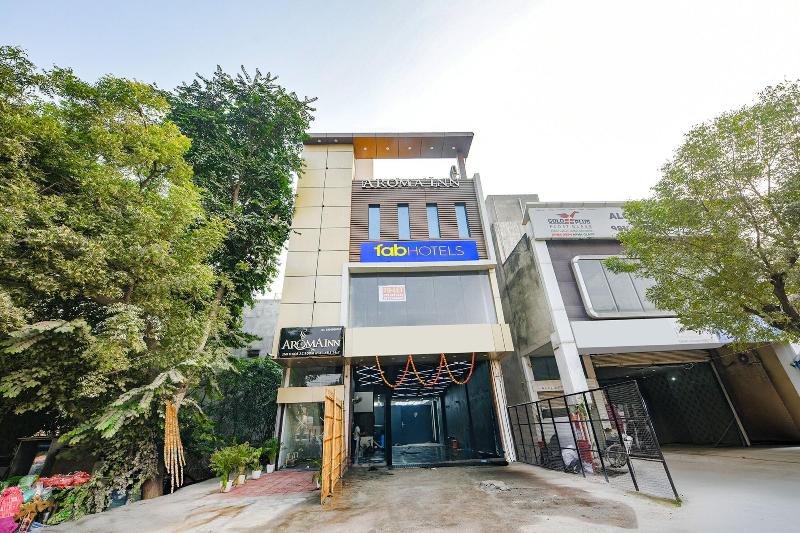 Fabhotel Aroma Inn image