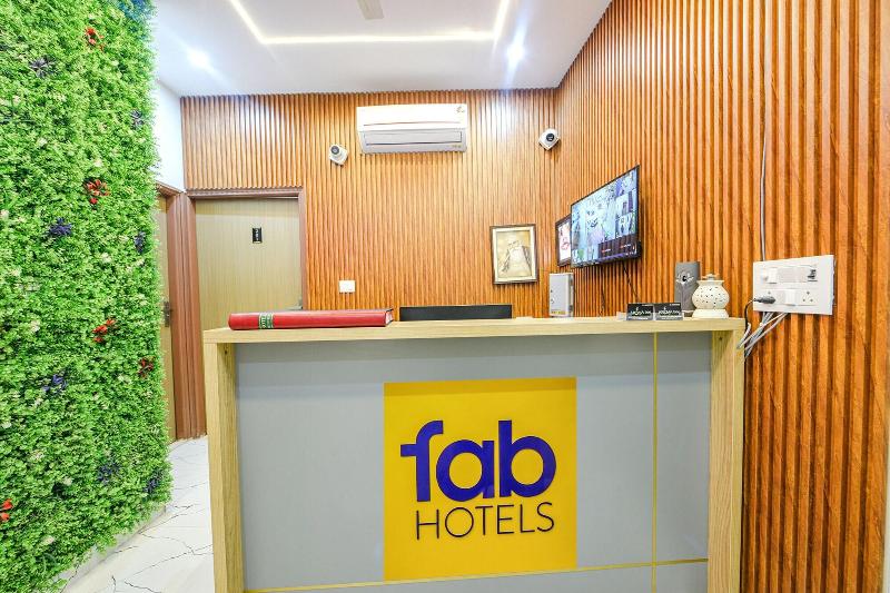 Fabhotel Aroma Inn image