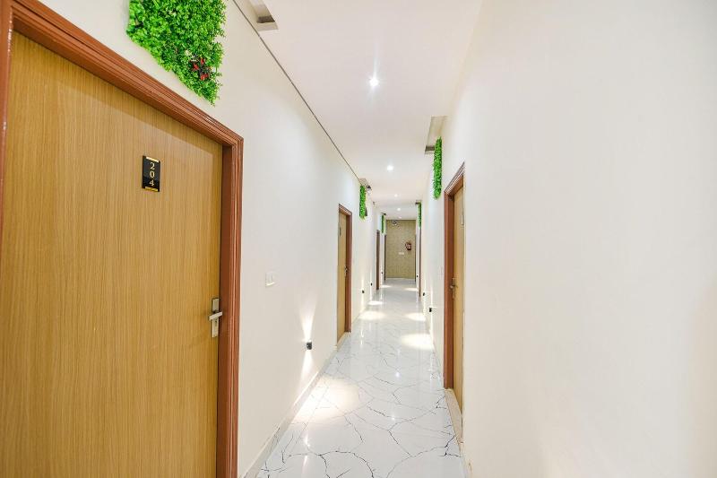 Fabhotel Aroma Inn image
