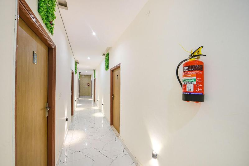 Fabhotel Aroma Inn image