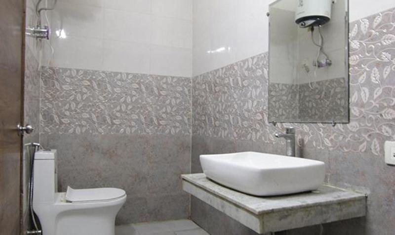 Fabhotel Aroma Inn image