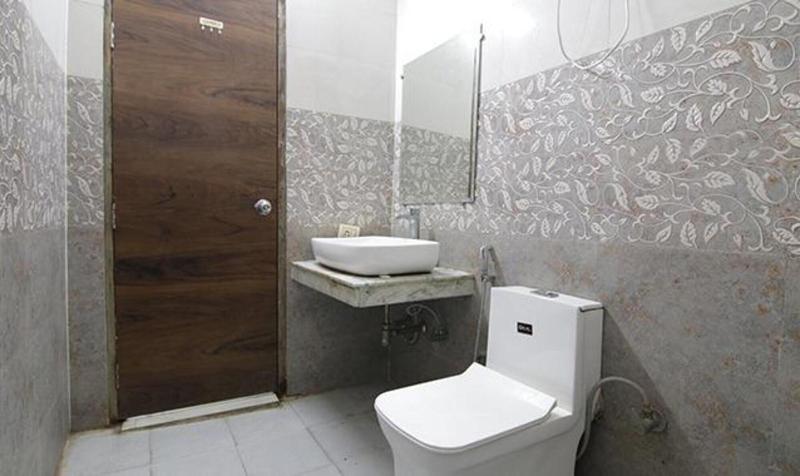 Fabhotel Aroma Inn image