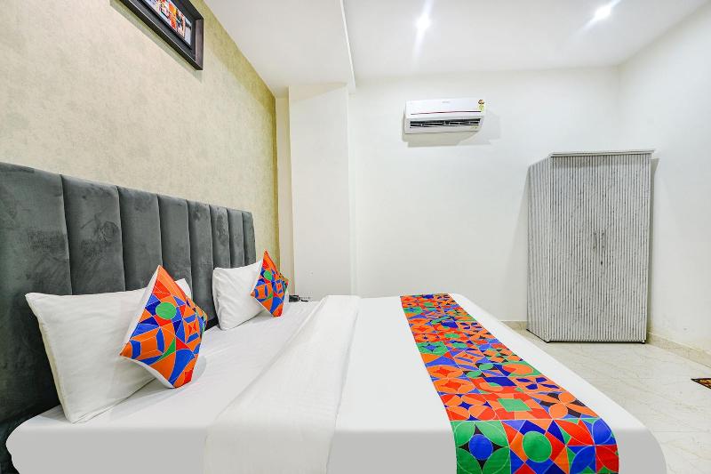 Fabhotel Aroma Inn image