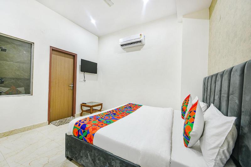 Fabhotel Aroma Inn image