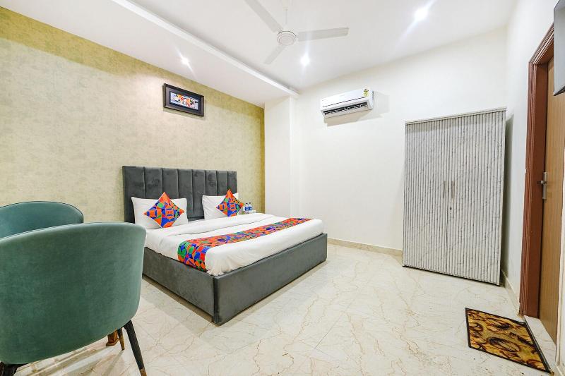 Fabhotel Aroma Inn image