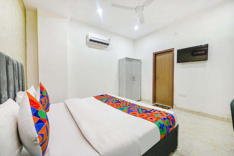 Fabhotel Aroma Inn image