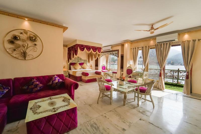The Neeraj Ganga Heritage Palace image