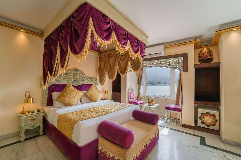 The Neeraj Ganga Heritage Palace image