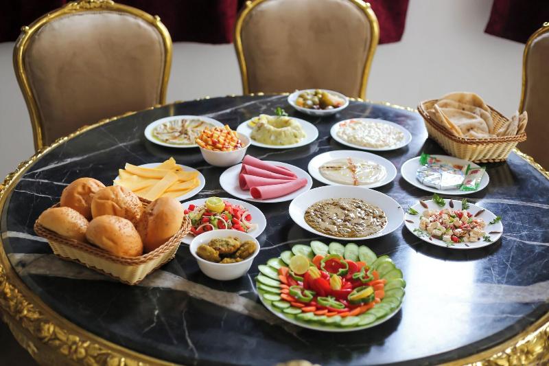 Asser Hotel Pyramids image
