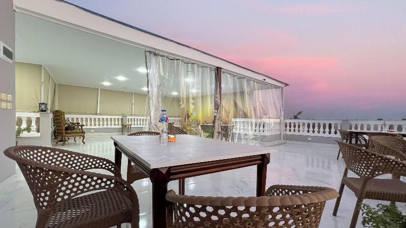 Asser Hotel Pyramids image