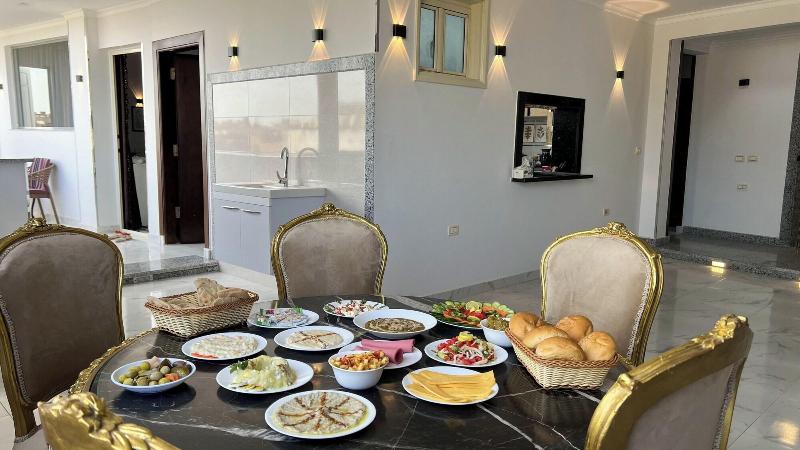 Asser Hotel Pyramids image