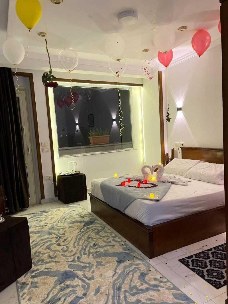 Asser Hotel Pyramids image