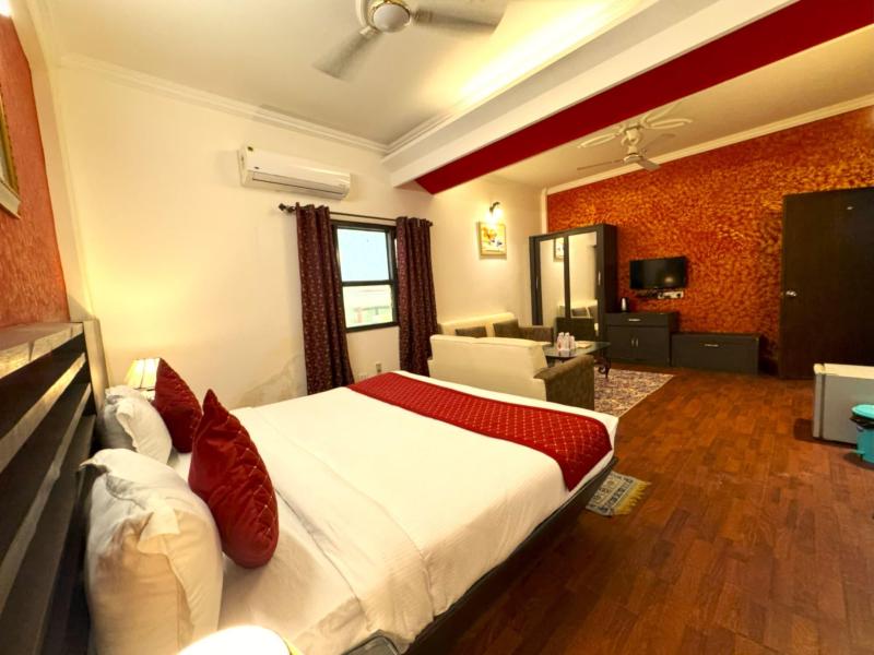 Hotel The Grand Shoba image